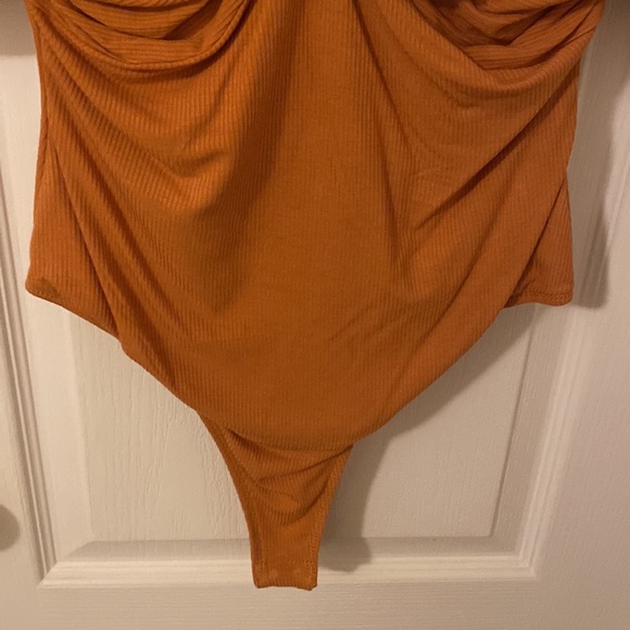 Skylar Rose Puff Shoulder Bodysuit Sz M, New with Tags - Picture 9 of 15